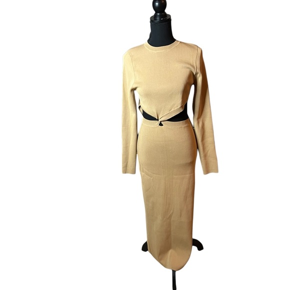 New Meshki Mila twist front knit midi dress size M almond color. A6 - Picture 1 of 4